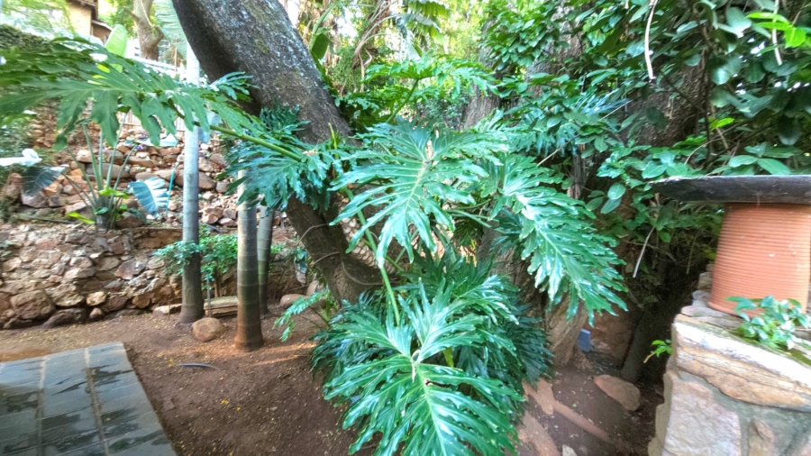 6 Bedroom Property for Sale in Kosmos Ridge North West